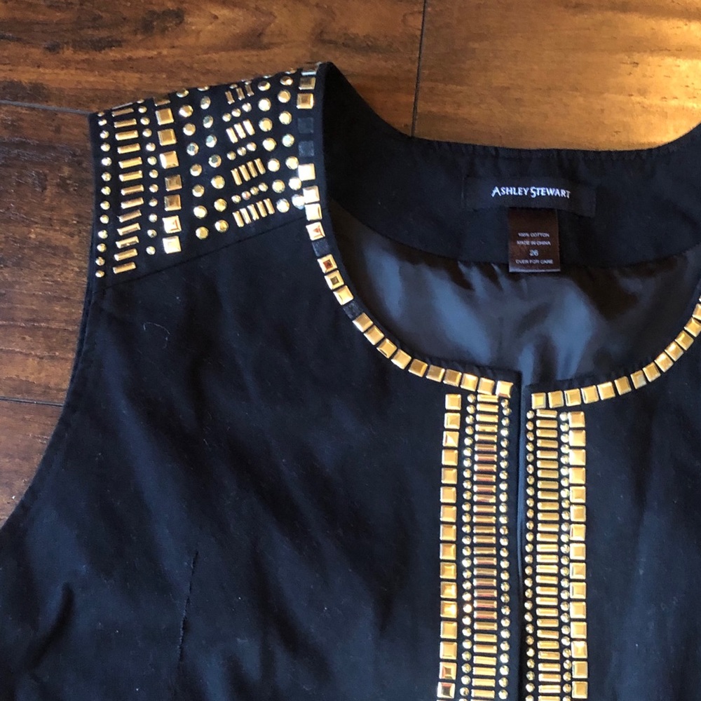 FINAL PRICE❣️Vintage Gold studded Vest ✨🌟 - Picture 2 of 4